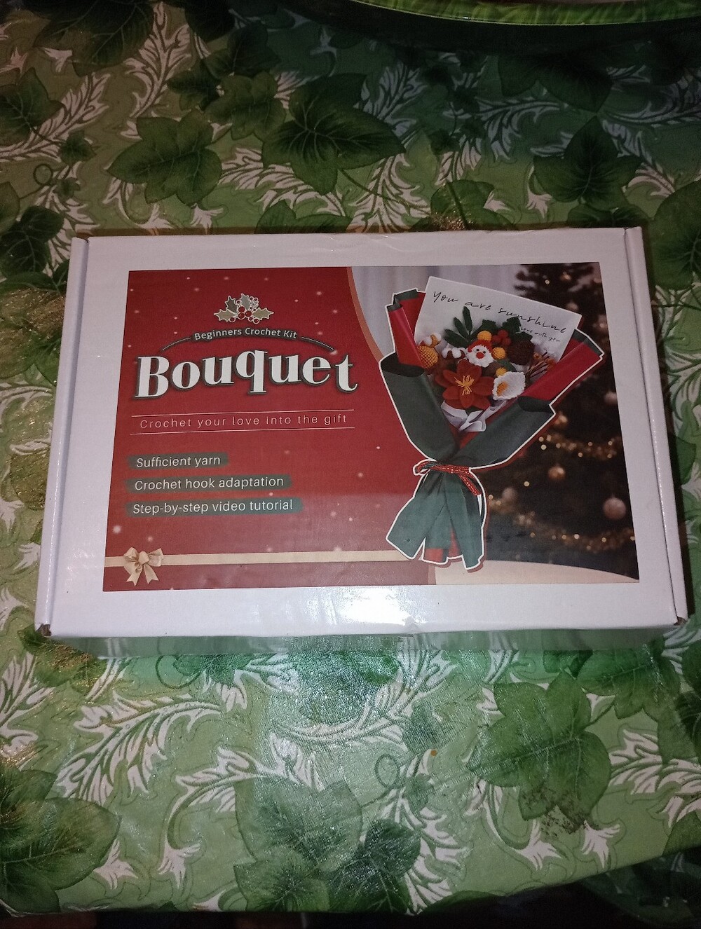 Bouquet Beginners Crochet Kit - Red and White Box